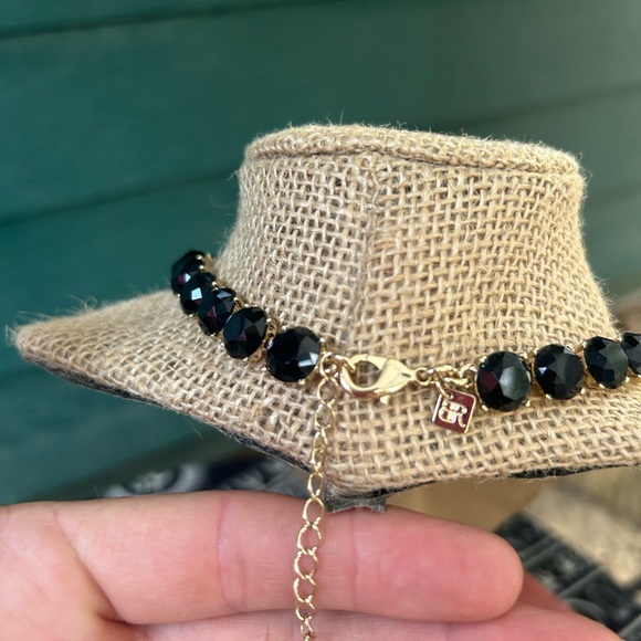 Banana Republic Black Glass Mourning Stones  Vintage Gold Tone Heavy Necklace - Picture 5 of 9